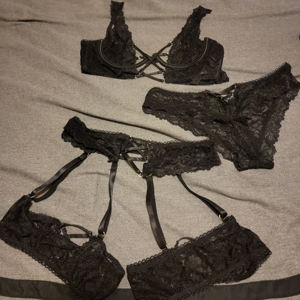 Frederick's 3 Piece Lingerie Set, S, Black